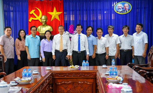 Lãnh đạo tỉnh An Giang thăm, chúc Tết doanh nghiệp và Bệnh viện Đa khoa Hạnh  Phúc