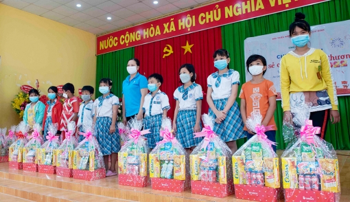 Tỉnh đoàn - Hội đồng Đội tỉnh An Giang  chăm lo Tết Nhâm Dần 2022 cho thiếu nhi và giáo viên làm Tổng phụ trách Đội