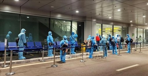 Thủ tướng chỉ đạo nhanh chóng đưa công dân còn mắc kẹt ở nước ngoài về nước ngay trong dịp Tết