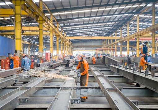 Ứng phó và phục hồi kinh tế hậu dịch COVID-19: Linh hoạt trong chỉ đạo và thực thi chính sách