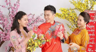 Nghệ sĩ Việt gìn giữ nét đẹp truyền thống qua chiếc áo dài