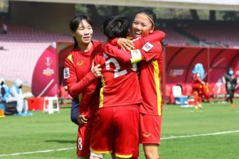 Chủ tịch nước Nguyễn Xuân Phúc biểu dương, khen ngợi đội tuyển bóng đá nữ Việt Nam
