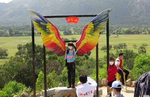 Tri Tôn họp mặt đầu xuân