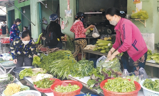 Đi chợ đầu năm