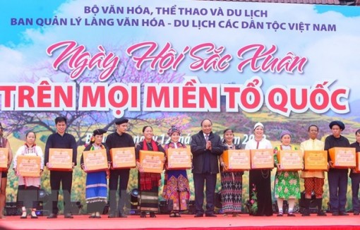 'Gìn giữ bằng mọi giá vẻ đẹp văn hóa riêng biệt của mỗi dân tộc'