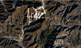 Đỉnh núi phủ tuyết nhân tạo tại Olympic nổi bật trong bức ảnh chụp từ ngoài Trái Đất