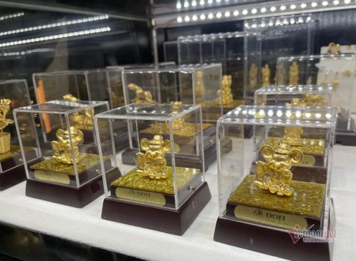 Giá vàng hôm nay 14-2: Tiếp tục đà tăng giá
