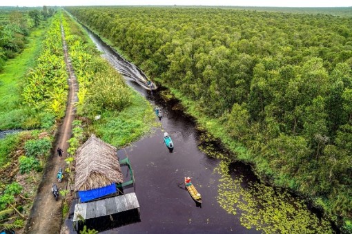 Khám phá miền sông nước