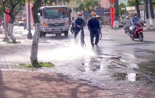 Chuyện những người âm thầm điểm tô đường phố