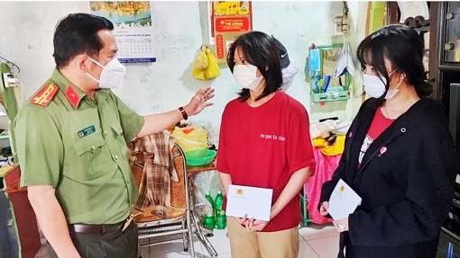 Bảo vệ, chăm sóc trẻ mồ côi