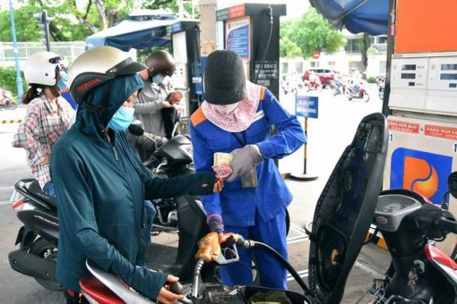 Ứng phó thiếu hụt xăng dầu