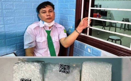 Bắt đối tượng vận chuyển trái phép 3kg chất ma túy