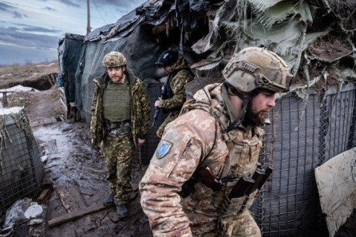 Nổ lớn ở miền đông Ukraina, đoàn bộ trưởng bị tấn công