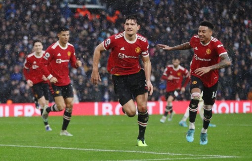 Trút mưa bàn thắng vào lưới Leeds, Man Utd giữ chỗ trong top 4