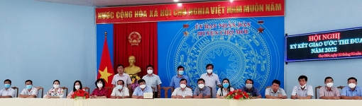 UBND huyện Chợ Mới ký kết giao ước thi đua hoàn thành vượt mức các chỉ tiêu kinh tế - xã hội năm 2022