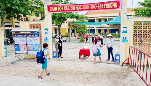 Niềm vui đến trường