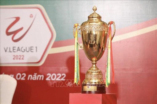 V.League 2022: Hồi hộp trước giờ bóng lăn