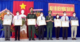 UBND huyện Tri Tôn tổ chức họp mặt ngày Biên phòng toàn dân