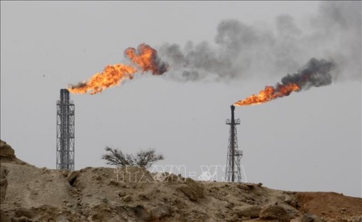 Giá dầu Brent phá ngưỡng 105 USD/thùng lần đầu tiên từ năm 2014