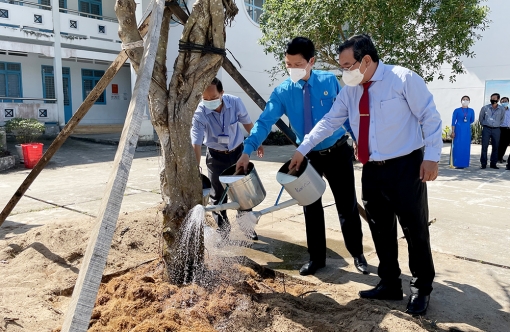 Công đoàn ngành giáo dục An Giang phát động Tết trồng cây năm 2022