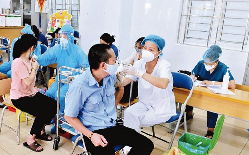 Tiếp tục thực hiện nghiêm các biện pháp phòng, chống COVID-19