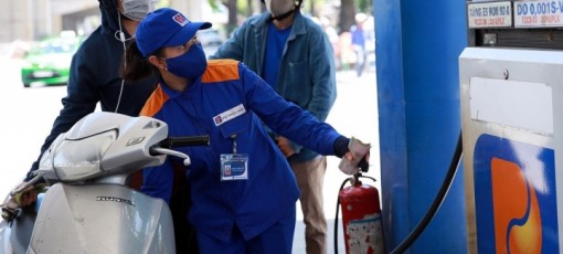 Tăng hơn 500 đồng/lít, giá xăng đắt nhất lịch sử