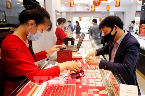 Giá vàng trong nước tăng vọt, vàng SJC vượt ngưỡng 67 triệu đồng/lượng