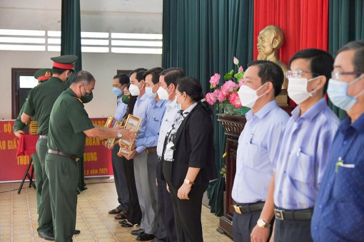 An Giang: Bế giảng tập huấn chính trị viên ban chỉ huy quân sự cấp xã