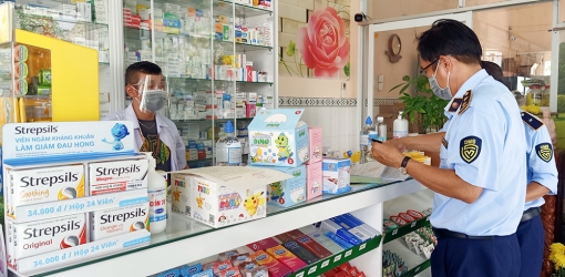 Chủ tịch UBND tỉnh An Giang chỉ đạo đảm bảo cung cấp, kiểm tra đầu cơ, găm hàng trang thiết bị y tế phòng, chống dịch COVID-19