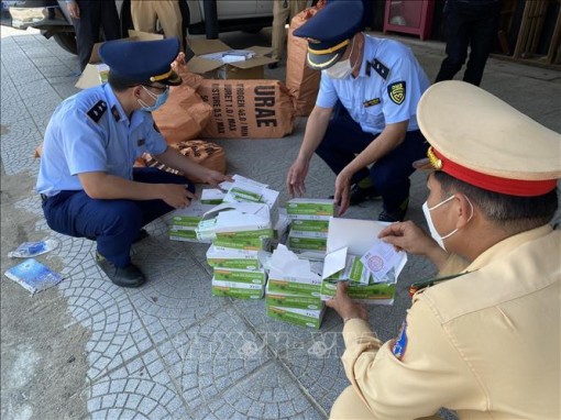 Thu giữ 6.000 bộ kit xét nghiệm nhanh COVID-19 không rõ nguồn gốc