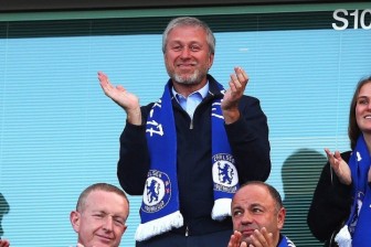 Anh phong tỏa tài sản của tỷ phú Roman Abramovich, cấm Chelsea chuyển nhượng