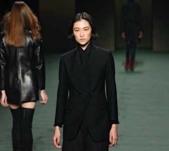 Hermès tươi mới và trẻ trung trong bộ sưu tập Thu Đông 2022