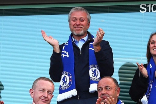 Anh phong tỏa tài sản của tỷ phú Roman Abramovich, cấm Chelsea chuyển nhượng