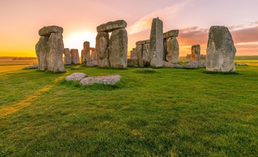 Đáp án choáng váng: Stonehenge 4.500 tuổi được xây để làm gì?