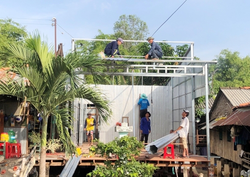 “Đội quân” cất nhà từ thiện ở xứ đạo