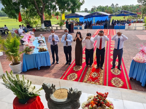 Tưởng niệm lần thứ 60 ngày hy sinh của nữ Anh hùng Néang Nghés