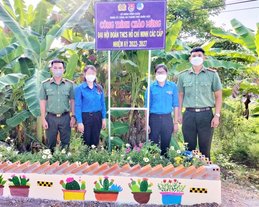 Ra mắt “Tuyến đường hoa thanh niên” xã nông thôn mới Vĩnh Châu