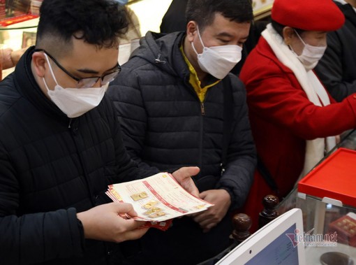 Giá vàng hôm nay 14-3: Nước Mỹ chờ tin mới, vàng chuẩn bị tăng thêm