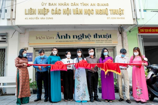An Giang: Họp mặt truyền thống và triển lãm ảnh nghệ thuật kỷ niệm 69 năm ngày Truyền thống Điện ảnh và Nhiếp ảnh Việt Nam
