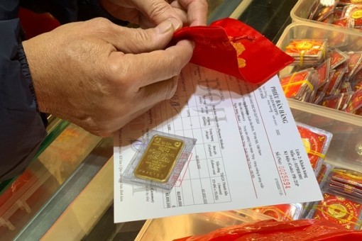 Giá vàng hôm nay 17-3: Mỹ vào bước ngoặt, vàng sụt giảm