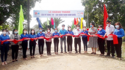 Khánh thành cầu Hy Vọng 199