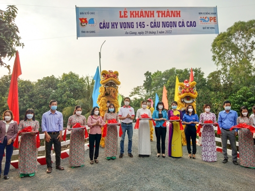 Khánh thành cầu Hy Vọng 145 và cầu Hy Vọng 147 xã Bình Phước Xuân