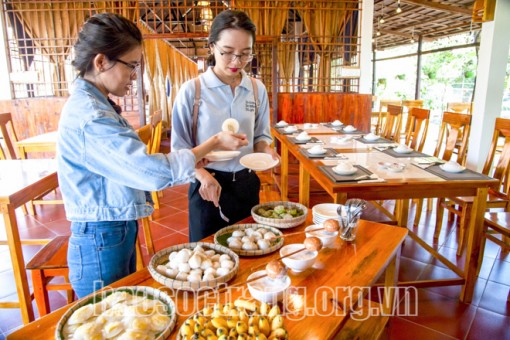 Sóc Trăng: Bột gạo “nhào nặn” nên nhiều loại bánh dân gian