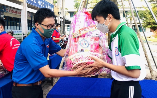 Tâm huyết với nghề, say mê cống hiến