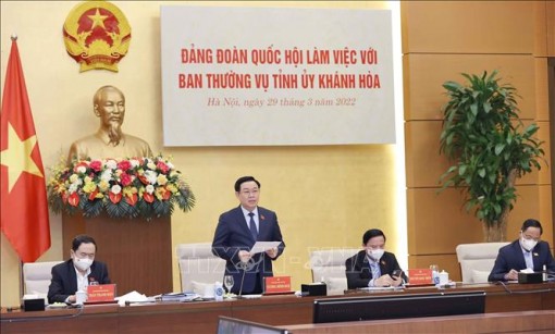 Chủ tịch Quốc hội chủ trì làm việc với Ban Thường vụ Tỉnh uỷ Khánh Hoà