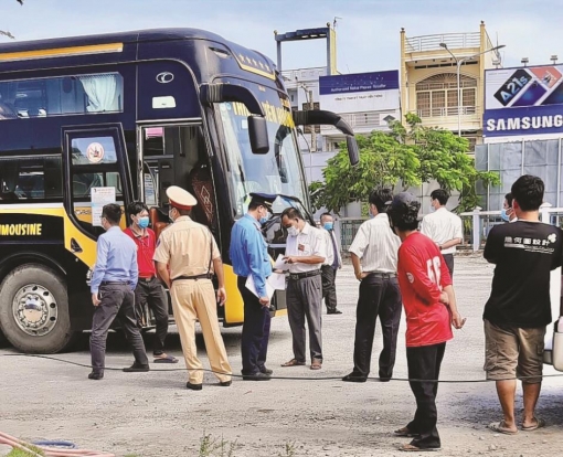 An Giang: Phối hợp xử lý xe ôtô chở khách trái quy định