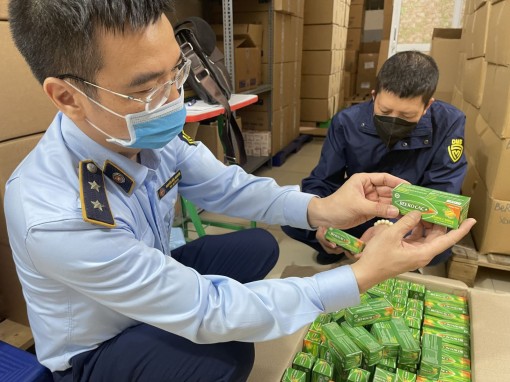 Thu giữ gần 29.000 hộp vitamin có dấu hiệu xâm phạm quyền nhãn hiệu