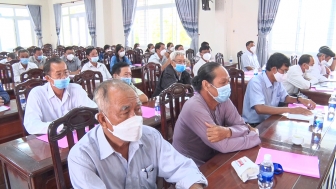 Huyện ủy Phú Tân họp mặt các chức sắc, chức việc, tín đồ các tôn giáo