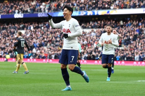 Đè bẹp Newcastle, Tottenham trở lại top 4 Ngoại hạng Anh