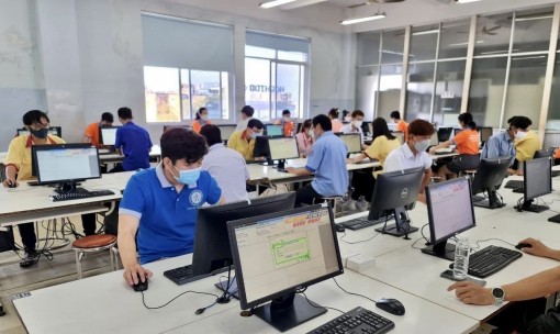 Người lao động thuộc hộ cận nghèo được hỗ trợ tiền đào tạo nghề, đào tạo ngoại ngữ